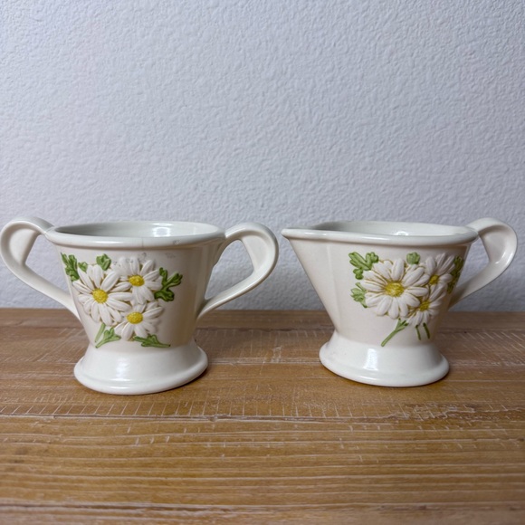 Vintage Metlox Ivory Ceramic Cream and Sugar Bowl With Embossed Daisy Design - Picture 1 of 10